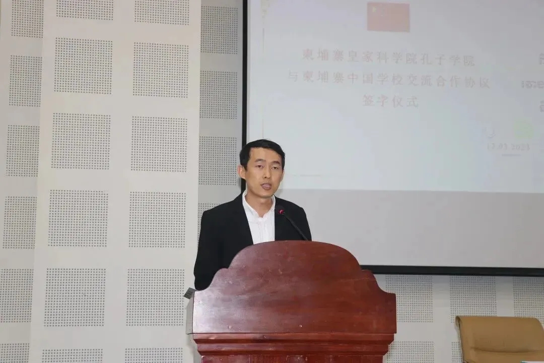 1679649160892795.jpg 柬方院长陈统崇.jpg